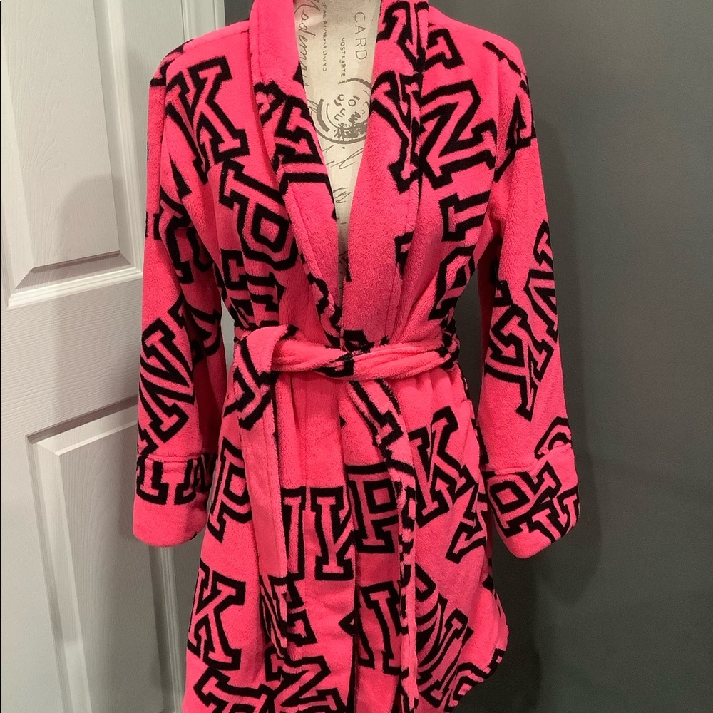 ULTRA SOFT PINK BY VICTORIA’S SECRET ROBE - Picture 1 of 7